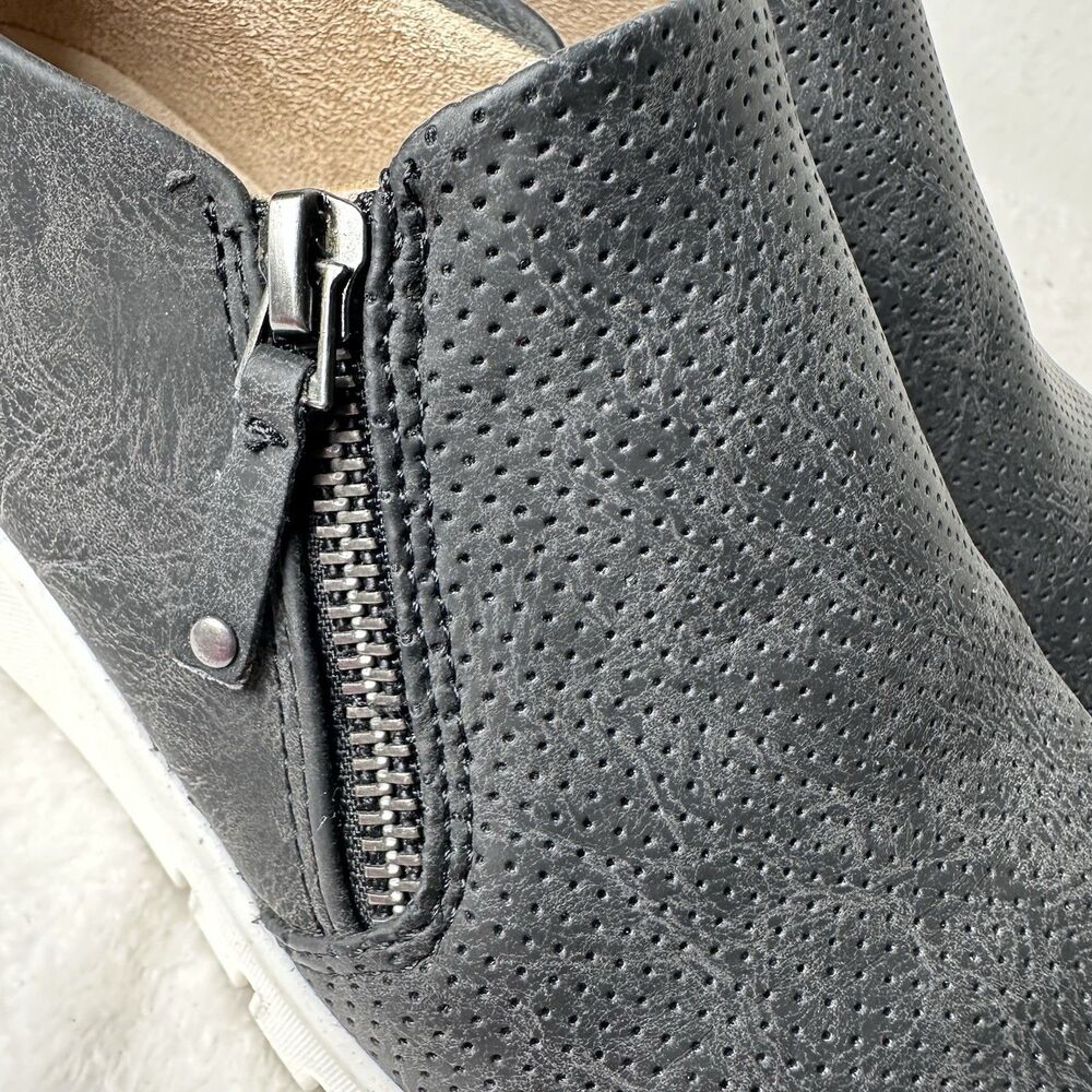 Soul Naturalizer Turner Slip-on Sneakers Women's Black FauxLeather Shoe- 7 WIDE - Picture 13 of 16